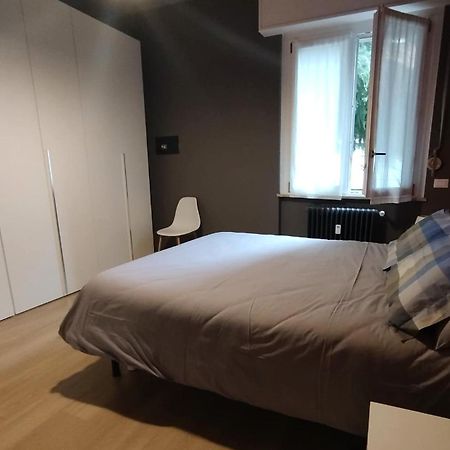 La Casa Di Anna, Appartamento Trilocale Con Balcone E Garage Bréscia Exterior foto
